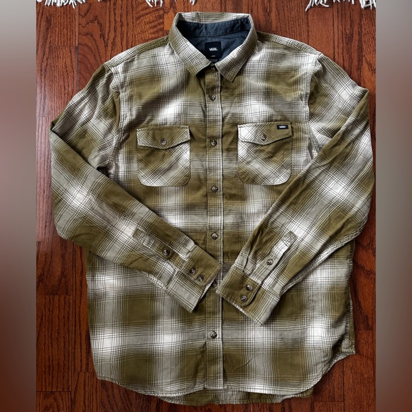 Men’s Vans Button-Down Shirt - Picture 3 of 4